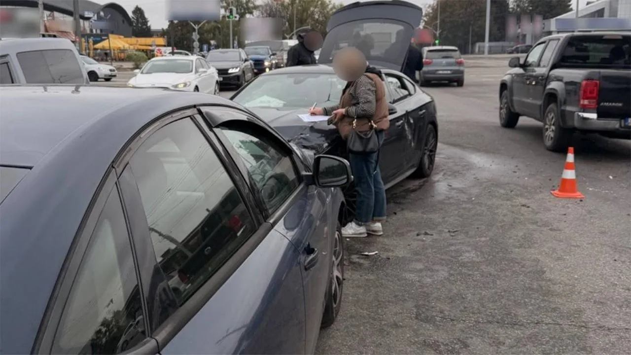 У Полтаві на виїзді з міста сталася потрійна ДТП
