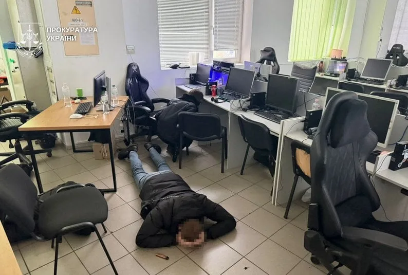 В Украине запустили проект «Офисники OUT» - за разоблачение мошеннических колл-центров будут выплачивать вознаграждение