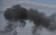 В Киеве обломки дрона упали возле жилого дома