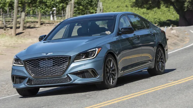 Сиденья авто могут вспыхнуть: Hyundai срочно отзывает почти 95 тысяч Genesis