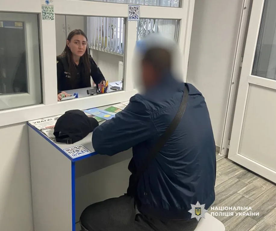 Понад 9 тисяч доларів за послугу: двоє жителів Ізмаїльського району продавали “квитки” у Молдову