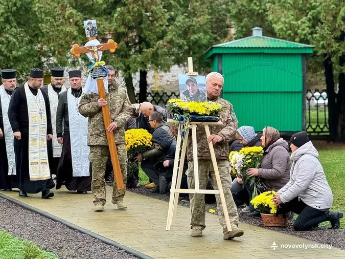 На Волині попрощалися із Героєм Миколою Федонюком (фото)