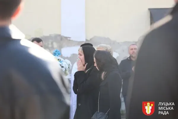 Покинув університет, аби захищати Україну: у Луцьку попрощалися з 19-річним Денисом Бойченком (фото)