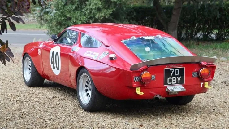Автомобиль 1967 года Alfa Romeo Giulia