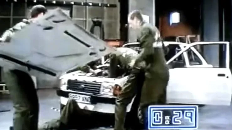 Замена двигателя в автомобиле Ford Escort