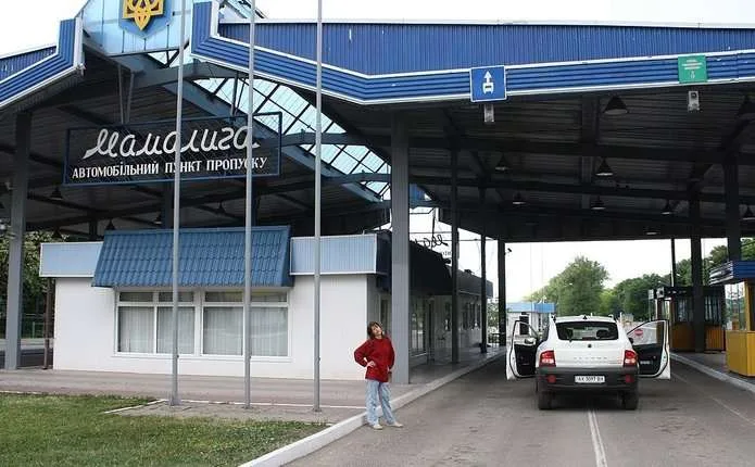 Служба відновлення шукає підрядника, який відремонтує пункт пропуску на Буковині