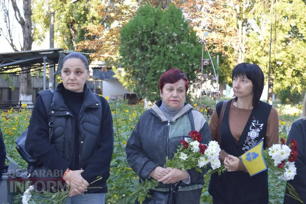 У Білгороді-Дністровському відкрили меморіальні дошки двом випускникам ліцею «Лідер», які служили в «Азові»