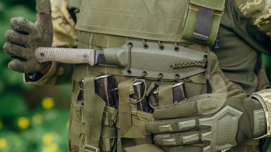 Полонений вирвався й напав зі спини: розвідник «Бравий» ліквідував окупанта у ножовому бою