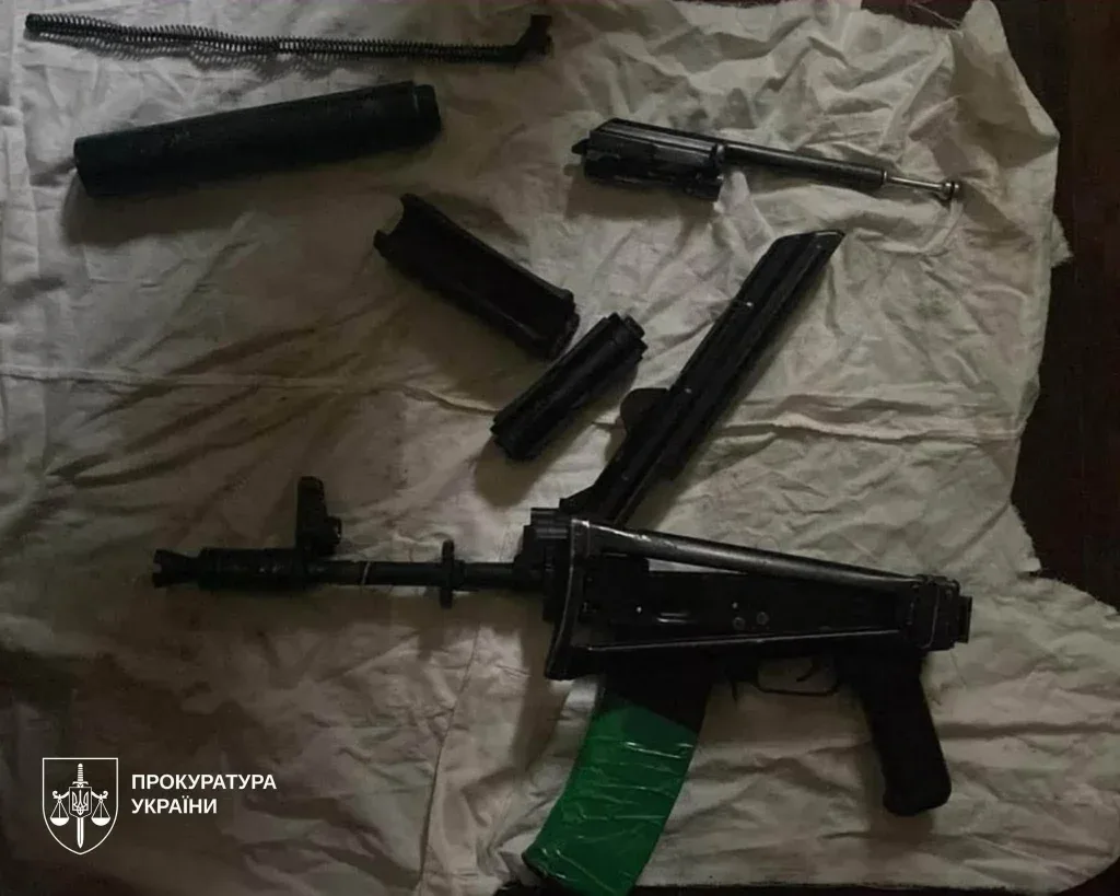 Замовний напад із кислотою на Київщині: трьох чоловіків підозрюють у замаху (фото)