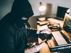 Шахраї атакують бізнес через фальшиві відгуки у Google Картах