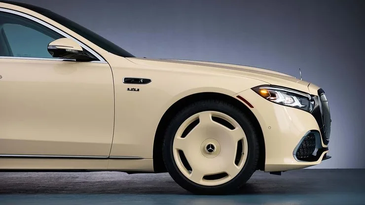 Автомобиль Mercedes-Maybach S680