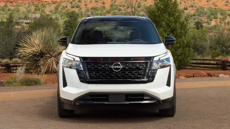 Автомобиль Nissan Pathfinder Special Edition 2027 года