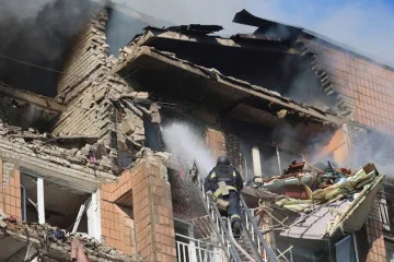 У Харкові кількість постраждалих від російського удару по багатоповерхівці зросла до 23