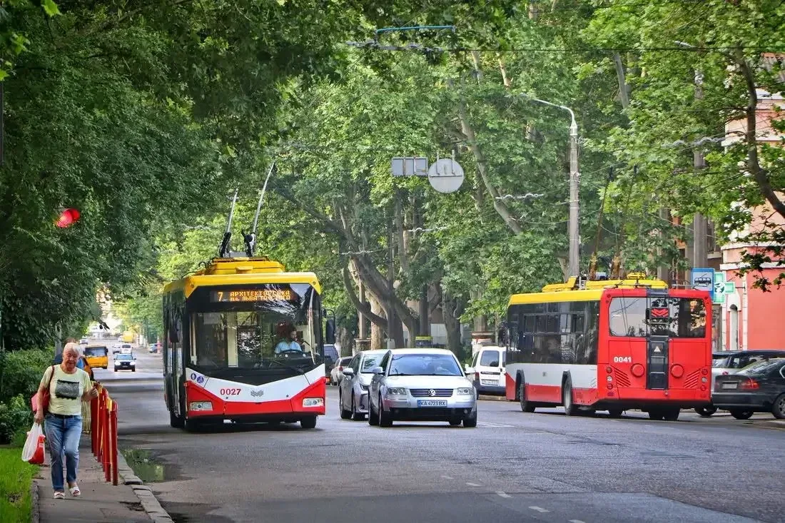 В Одесі 3 жовтня призупинять трамваї № 10, 17 і 18: які маршрути скоротять і де посилять автобуси