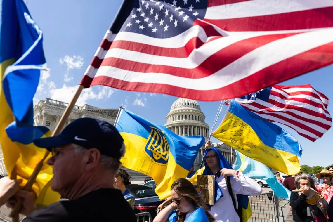 Украинцы в США оказались на грани депортации: что затеял Трамп