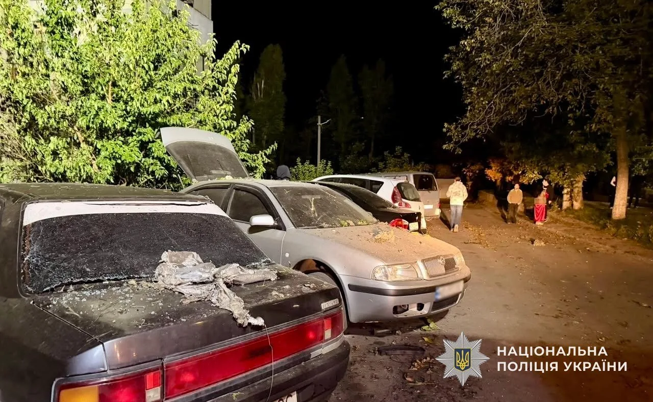 Поліція показала наслідки російських атак на Дніпропетровщину: загинула дитина, є поранені - 11.10.2026
