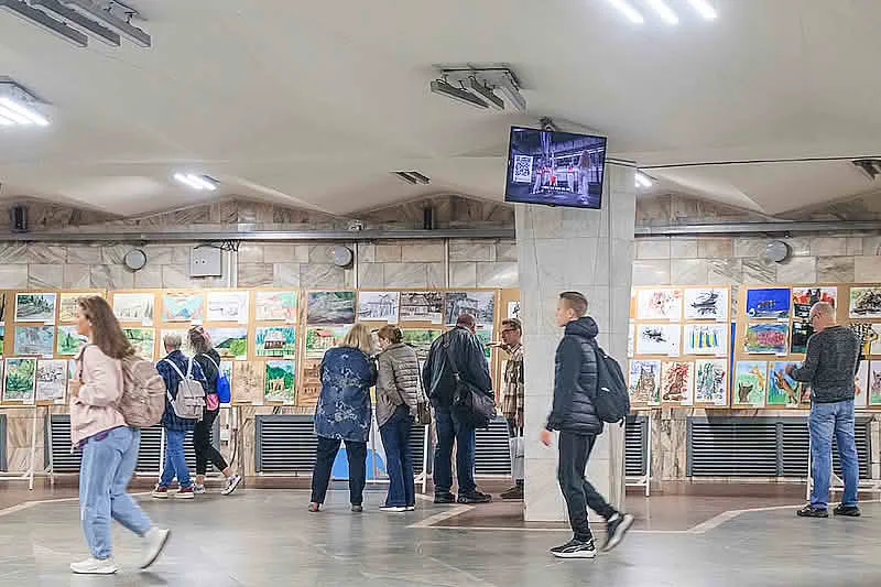 Маленькі художники Харкова створили портрети пухнастих побратимів гвардійців