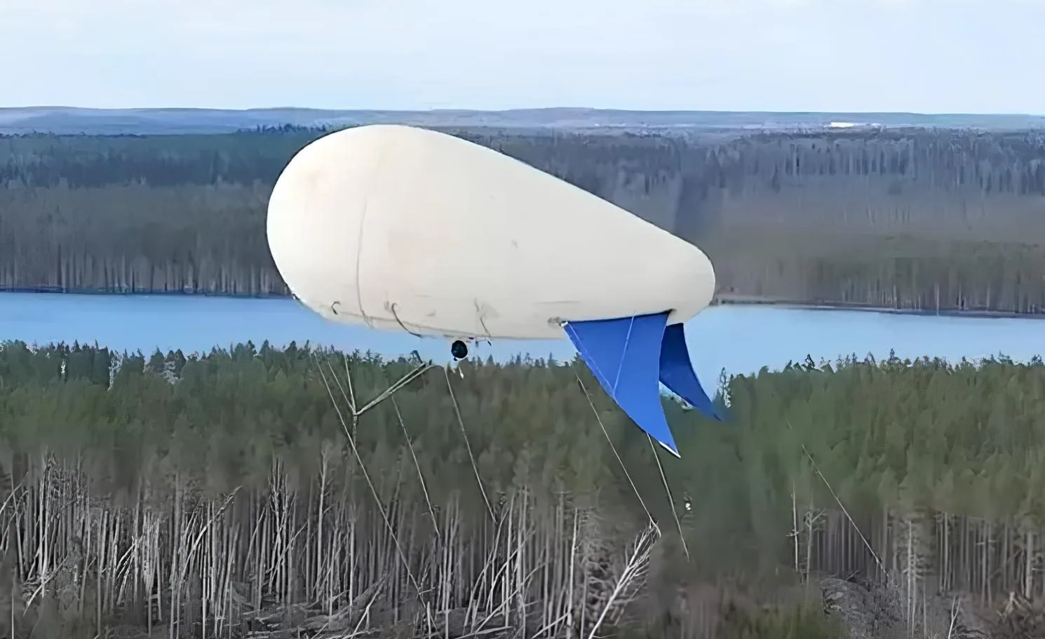 Російський аеростат АКВ-05 з оптичною станцією на кордоні з Фінляндією, 2024 рік. Фото: телеканал "Россия 1"