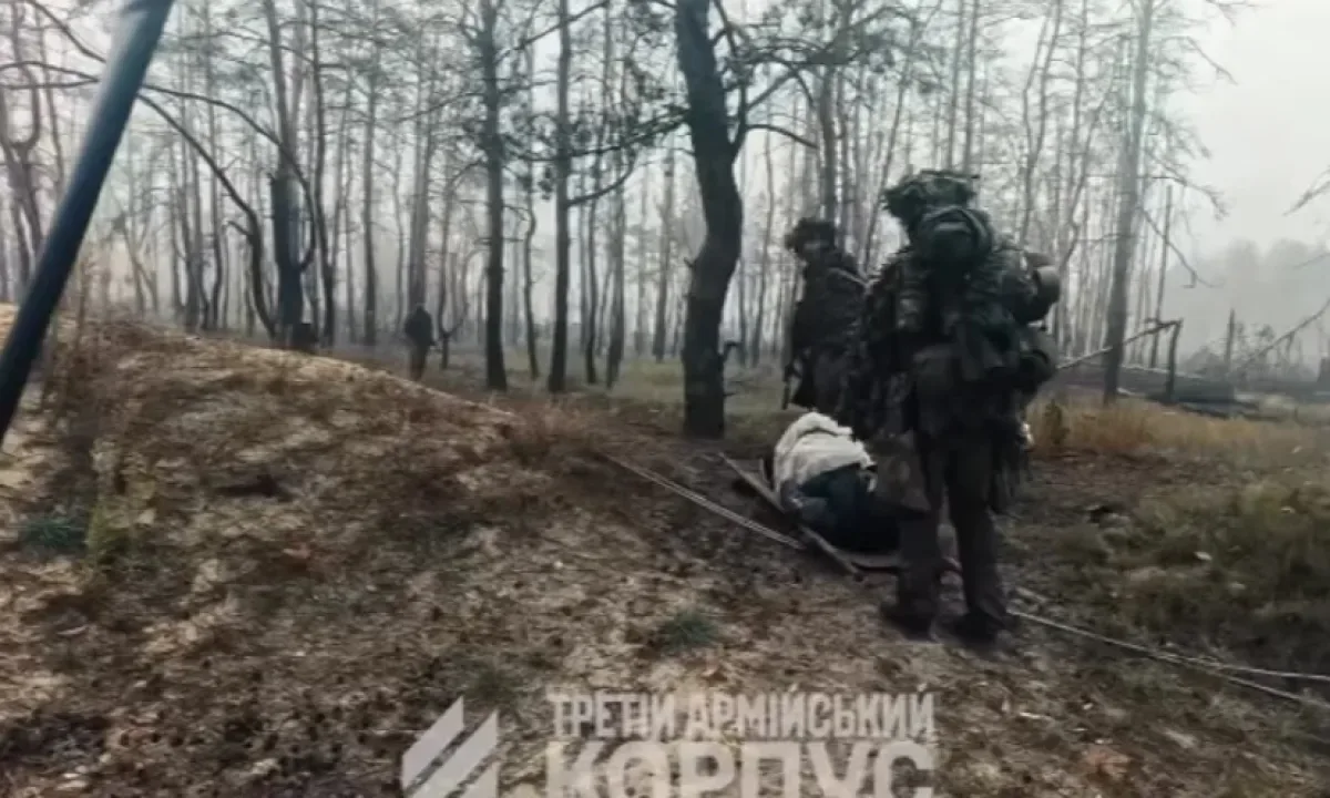 "Просто" подвиг ВСУ: украинский боец закрыл собой людей от удара российского дрона-убийцы. ВИДЕО