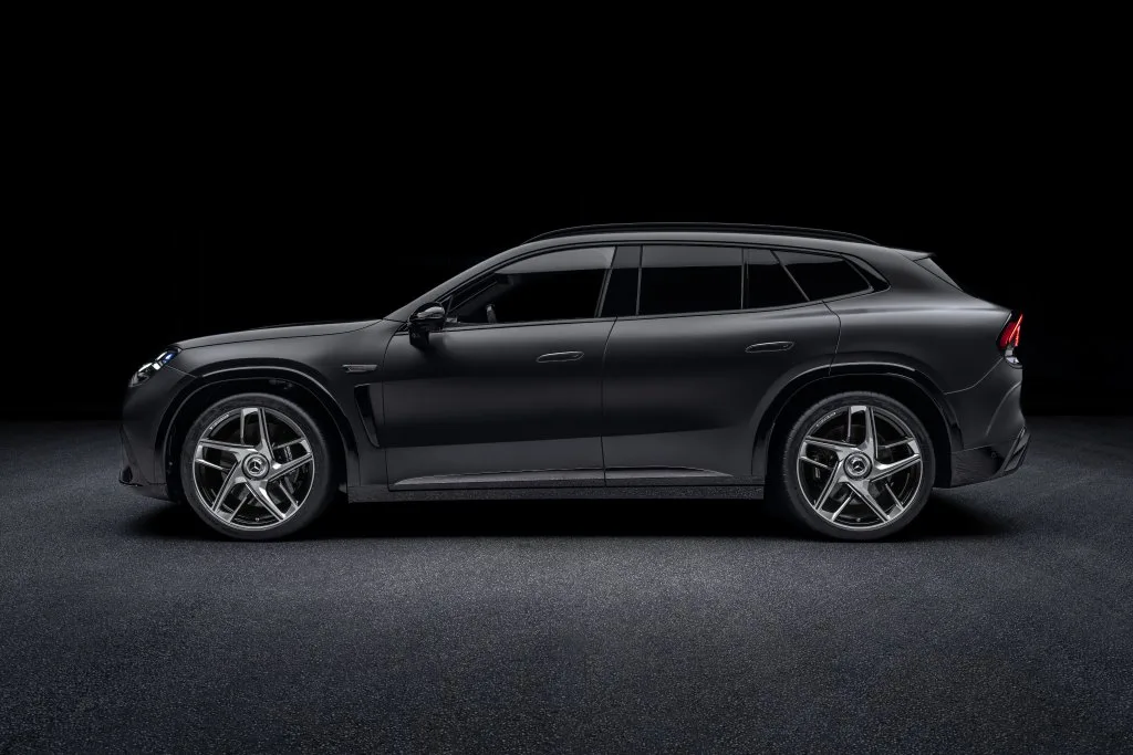 Mercedes-AMG GT SUV, вид сбоку в профиль