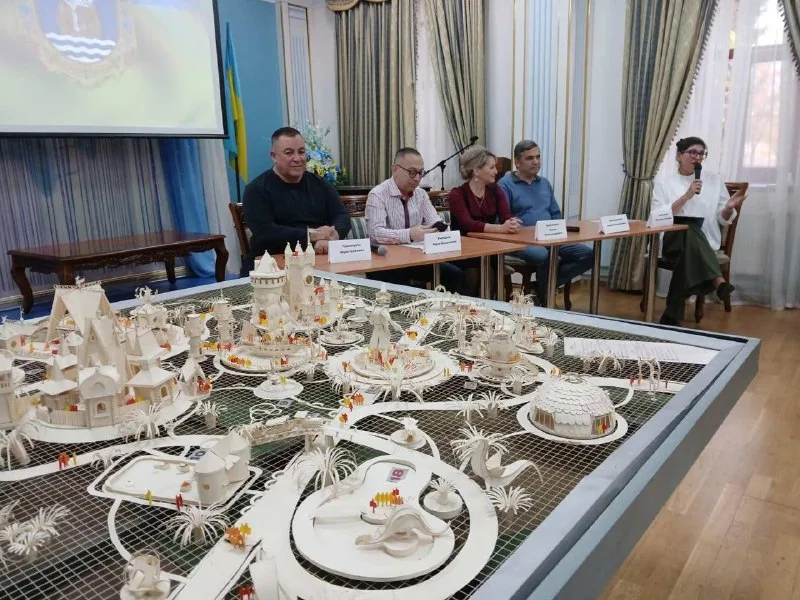 Макет миколаївської "Казки" вцілів під завалами й потрапив до музею