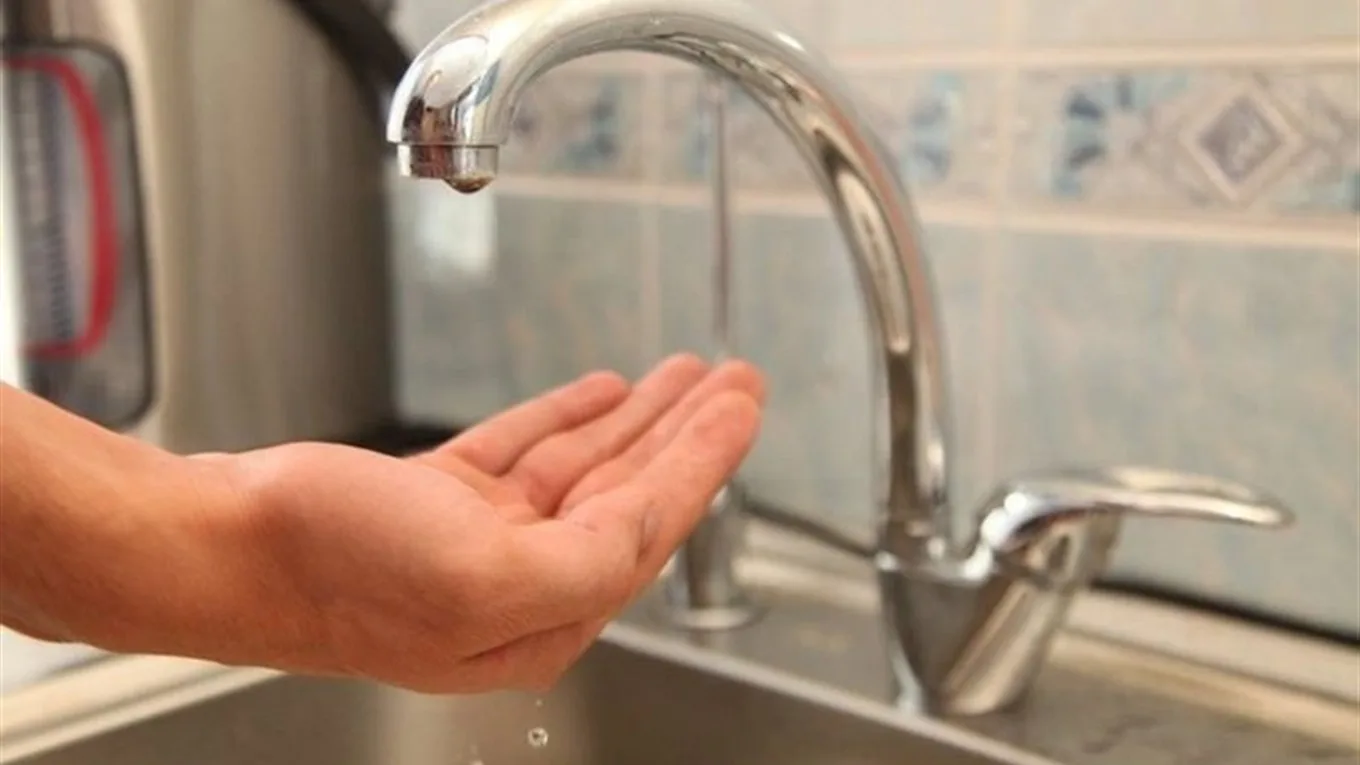 Завтра понад 6400 запоріжців залишаться без води: адреси та точки підвозу