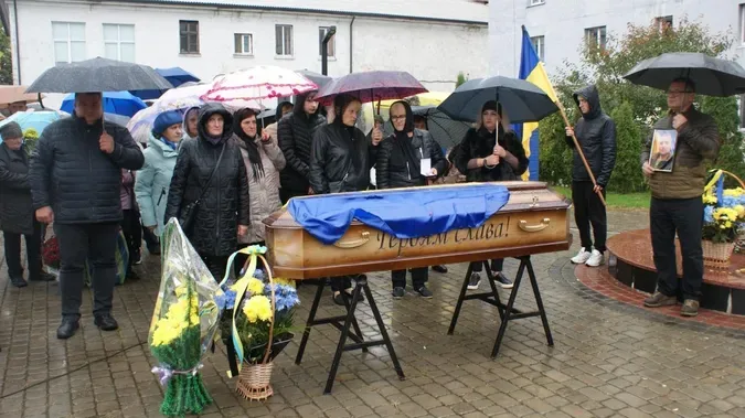 На Волині попрощались із Героєм Сергієм Катеринюком (фото)
