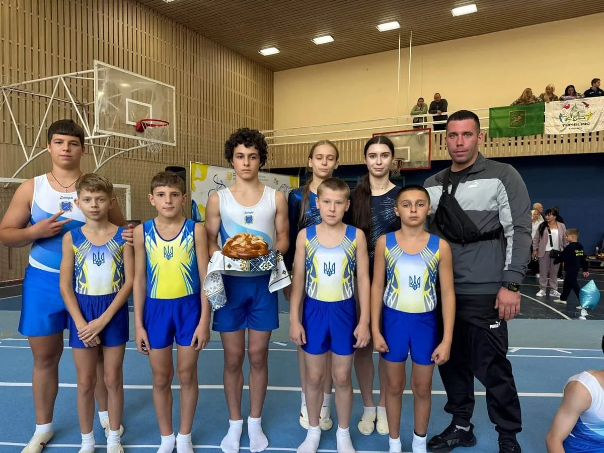 Спортсмени Кам’янського здобули медалі чемпіонатів України зі стрибків на акробатичній доріжці Спортсмени Кам’янського здобули медалі чемпіонатів України зі стрибків на акробатичній доріжці