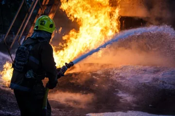 На Київщині внаслідок атаки дронів пошкоджене підприємство