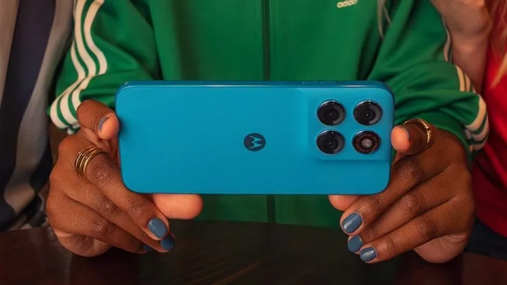 Motorola G87