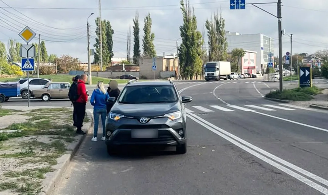 У Миколаєві водійка на Toyota Rav 4 збила пішоходку (ФОТО)