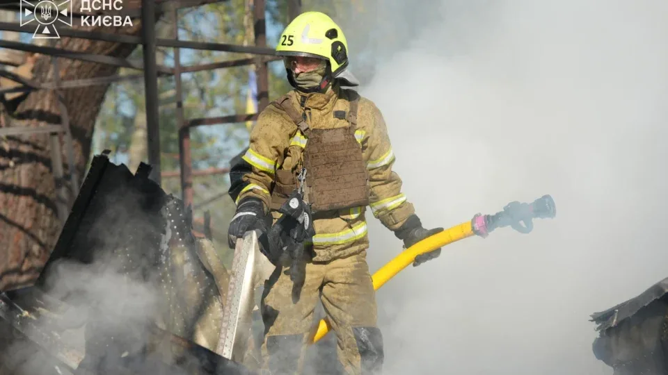 Внаслідок російської атаки в Оболонському районі постраждали 5 людей 