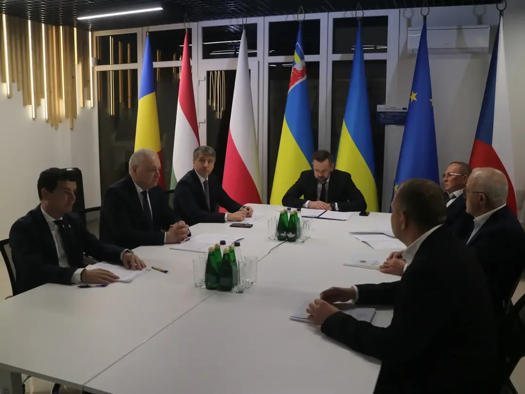 В Ужгородському університеті представили Наглядову раду та обговорили пріоритетні напрями розвитку вишу