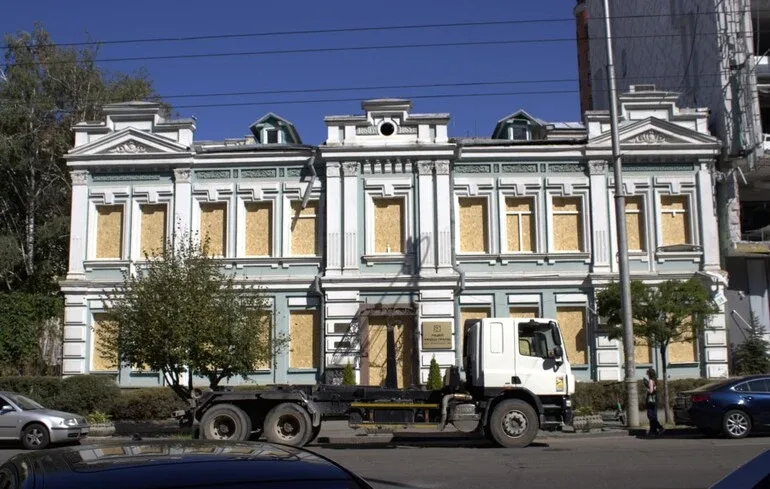 Від безпорадних інструкцій ЮНЕСКО до цифрової криміналістики або як українці переписують світові правила порятунку культури