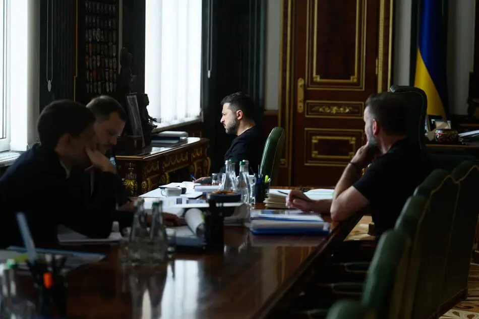 Зеленський: розвідка повідомила про підготовку росіян до масованого удару, готуємо протидію