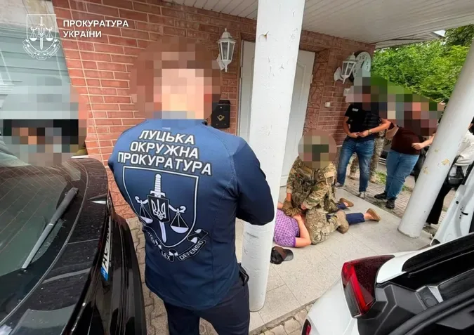 Волинянин за 10 тисяч доларів «рішав» непридатність для служби