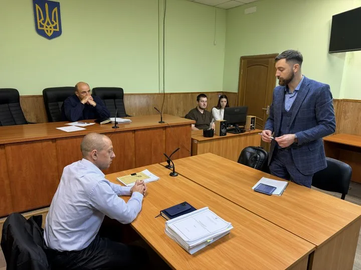У Сумах суд продовжив запобіжний захід фігуранту справи про підпали військового майна