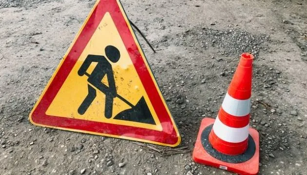 У Тернополі майже дві доби буде перекрито рух транспорту на одній з вулиць міста