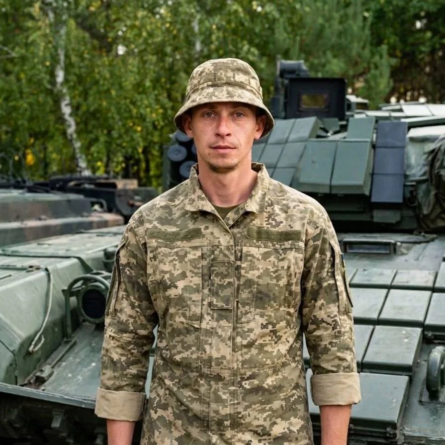 Мріяв про майбутнє з коханою та власне авто: вшануймо військового з Дніпропетровщини Максима Голиша