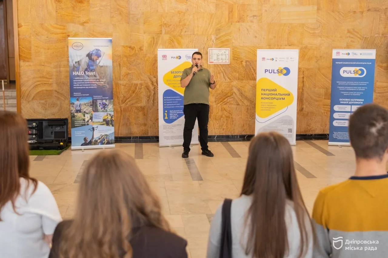 «Захід покликаний показати благодійникам з інших областей, на якому високому рівні у Дніпрі організована ця співпраця, щоб вони могли масштабувати наш досвід у своїх регіонах», — представник мерії щодо допомоги людям під час війни - 19.10.2026