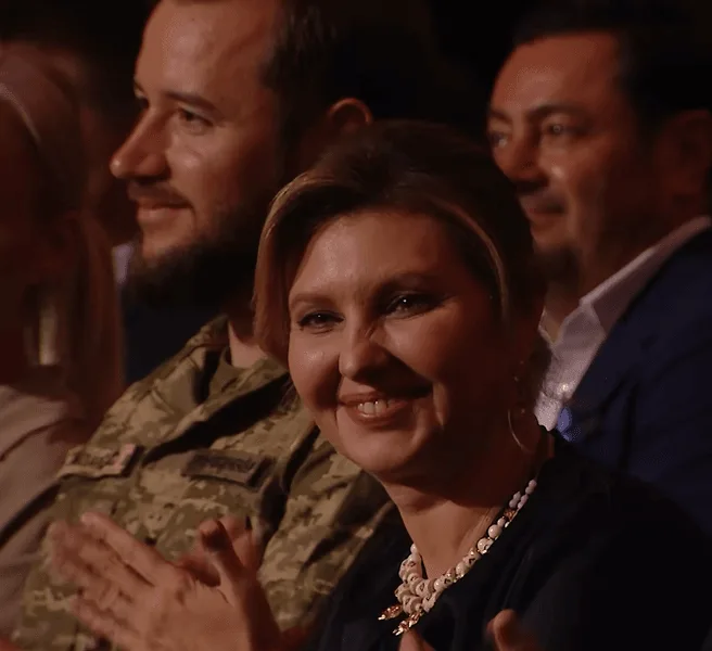 Елена Зеленская продемонстрировала роскошное колье