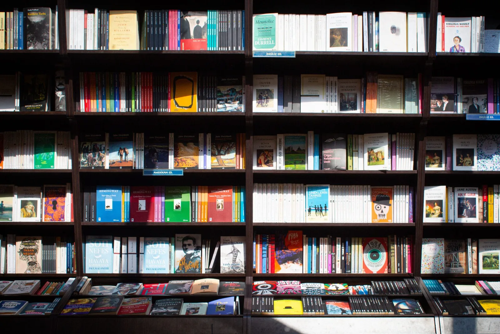 Заблокували ще два інтернет-магазини, що торгували російськими книжками