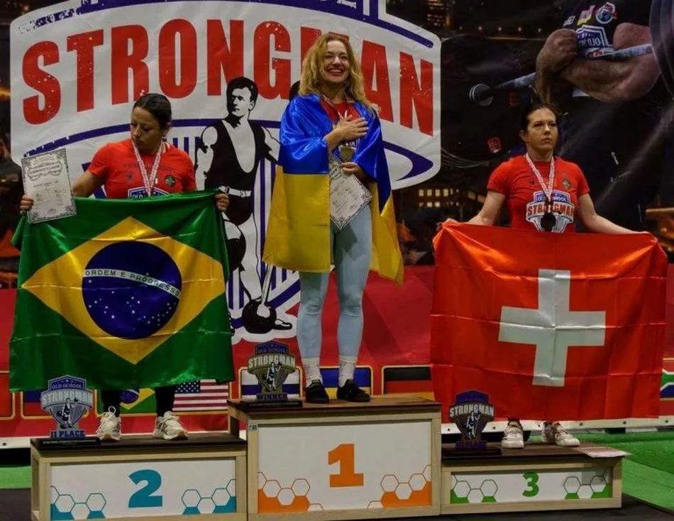 Спортсменка з Кам’янського району стала чемпіонкою світу з богатирського багатоборства