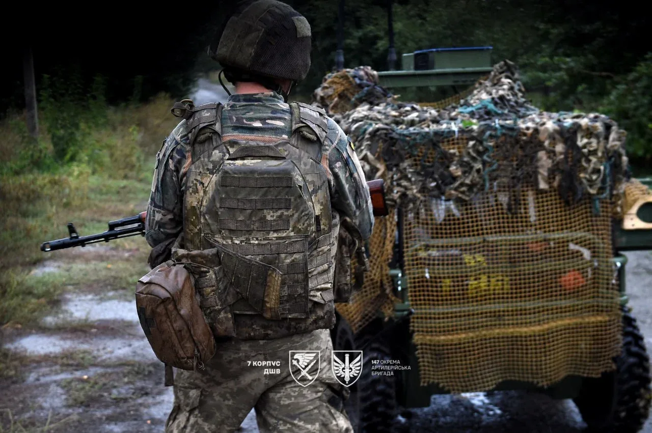 Воїн у засобах захисту біля НРК