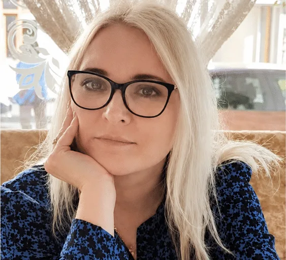 Люсі Поль. «Тепло твоїх долонь…»
