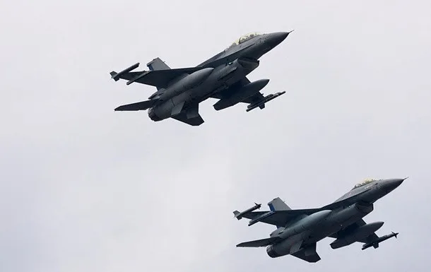 Бельгия направит Украине модернизированные F-16