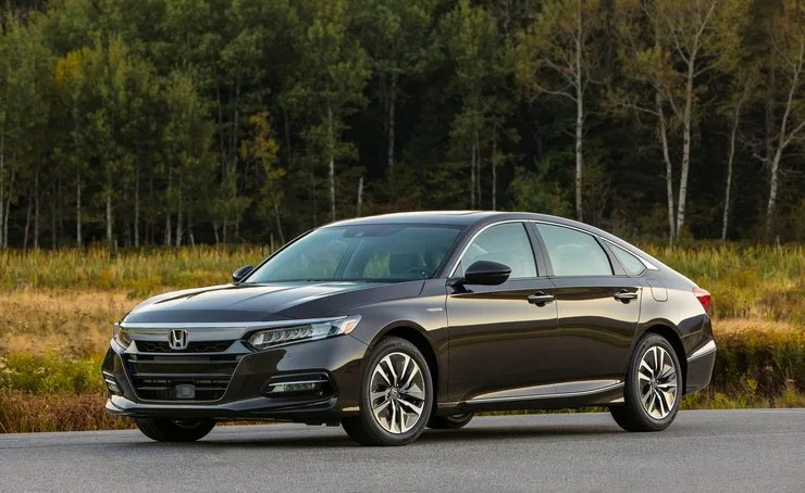 Автомобиль Honda Accord Hybrid