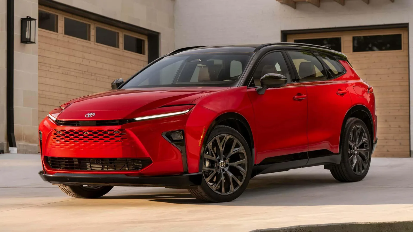 Toyota включила пакет водительских ассистентов в базовое оснащение Crown Signia Limited