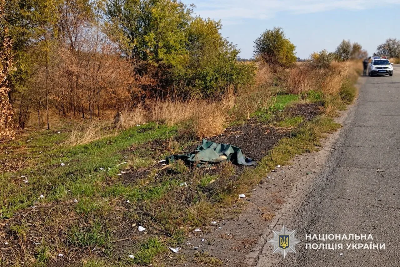 Поліція показала наслідки атак на Дніпропетровщину: одна людина загинула, ще девʼятеро постраждали - 06.10.2026