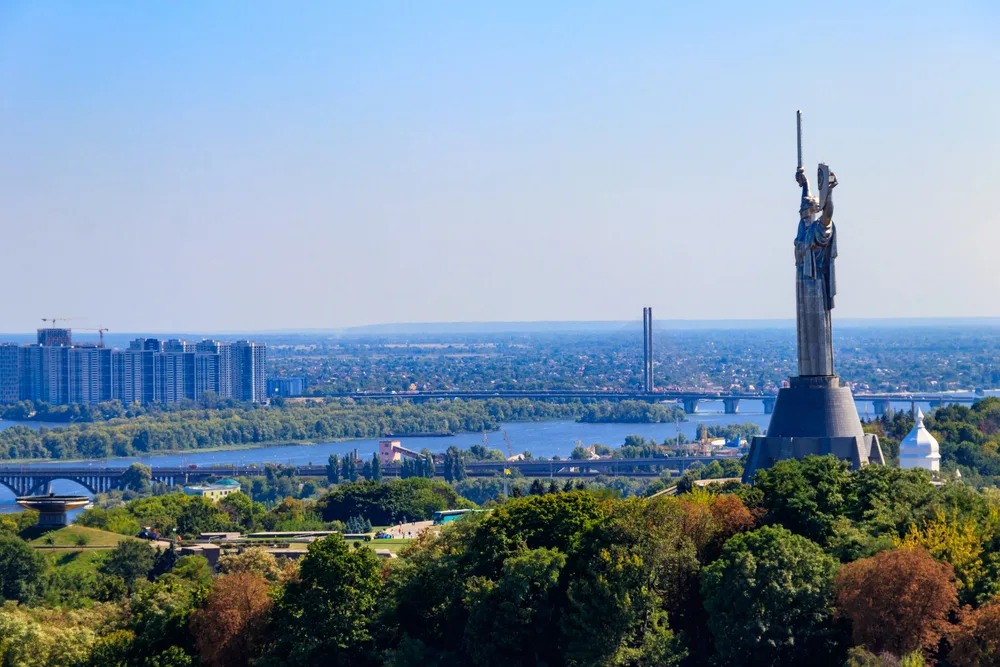 Літню погоду прогнозують сьогодні у Києві